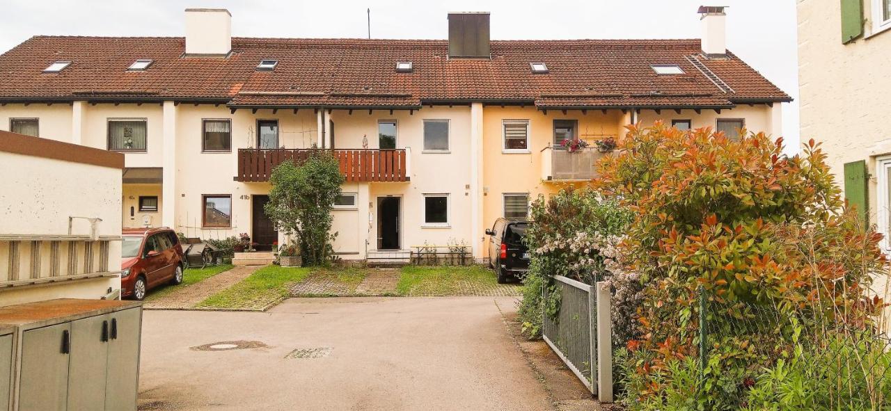Grosses Zimmer Bad Kueche Wohnzimmer Terasse Garten Zentral Ruhig Landsberg am Lech Εξωτερικό φωτογραφία