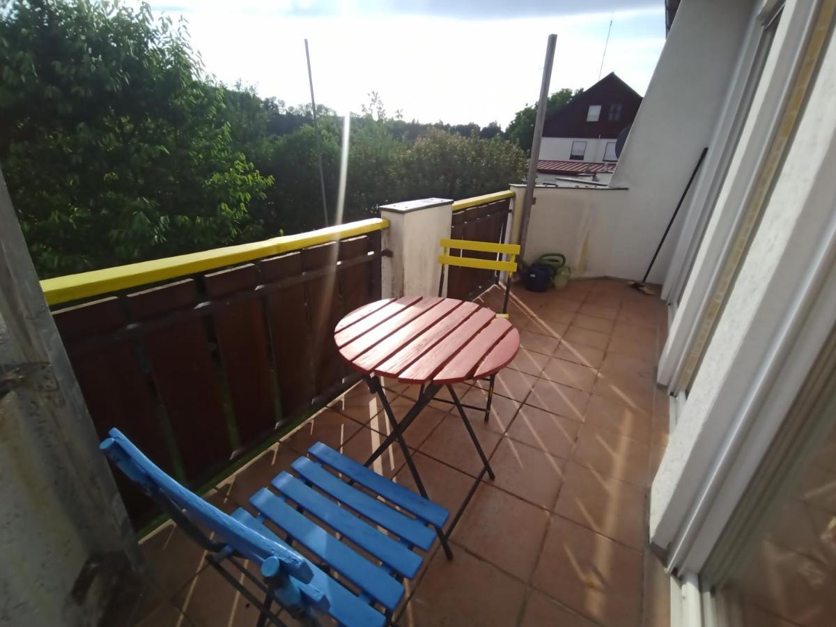 Grosses Zimmer Bad Kueche Wohnzimmer Terasse Garten Zentral Ruhig Landsberg am Lech Εξωτερικό φωτογραφία